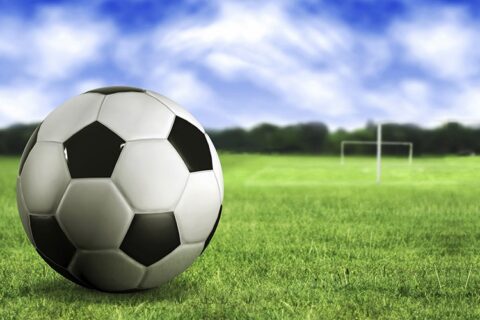 Moterys irgi žaidžia futbolą