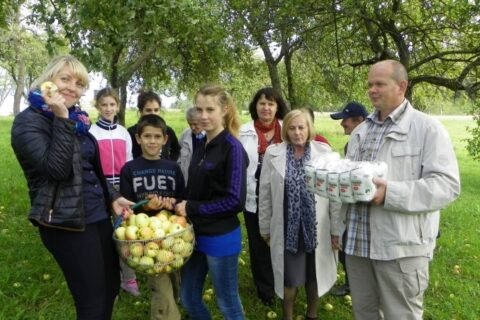 Utenoje – Obuolių kibiro iššūkis