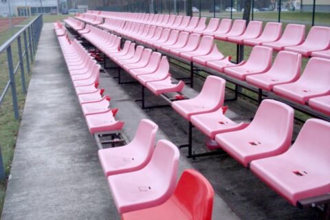 Nustatyti Ignalinoje stadiono kėdes laužę nepilnamečiai