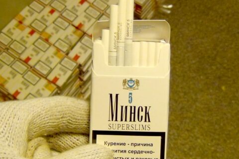 Utenoje sulaikytas automobilis, pilnas kontrabandinių cigarečių
