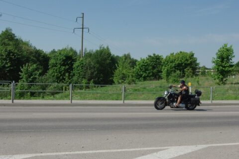 Pavasaris keliuose: daugėja dviratininkų ir motociklininkų