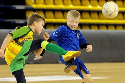 Apdovanojimus mažiesiems dalijo „Utenio“ žaidėjai