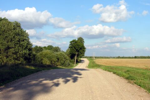 Kaimo žvyrkeliams asfaltuoti – 14,5 mln. eurų