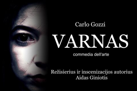 Keistuolių teatro spektaklis „Varnas“ atvyksta į Uteną