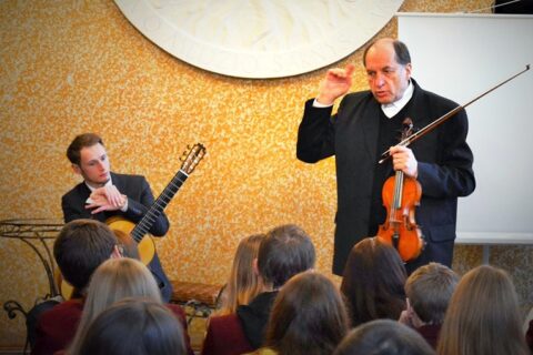 Kviečia į romantinės muzikos vakarą