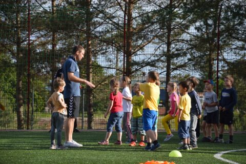 Vaikystėje su kamuoliu miegodavęs treneris Utenoje ugdys futbolo žvaigždes