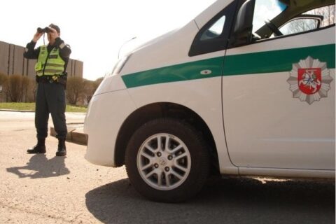Policijos nežymėtas automobilis „VW Caddy“ greičio viršijimą fiksuos Ignalinos ir Utenos rajonuose
