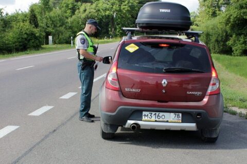 Utenoje buvo tikrinami automobiliai su Rusijos Federacijos valstybiniais numeriais