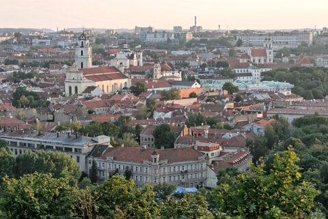 Didieji miestai išlaiko rajonus