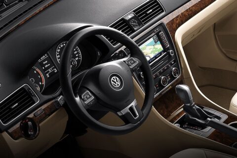 Iš privataus kiemo pavogtas brangus automobilis