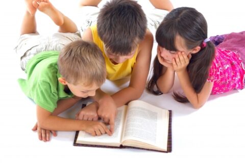 Siūloma didinti paramą mokinio reikmenims įsigyti