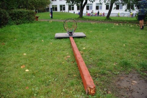 Į vaikų darželį nusitaikė piktavaliai