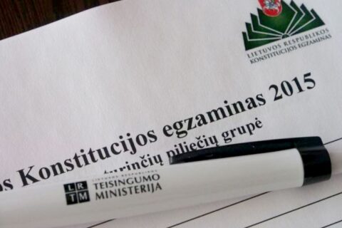 Skelbiami Konstitucijos egzamino nugalėtojai: tarp jų pateko ir uteniškė