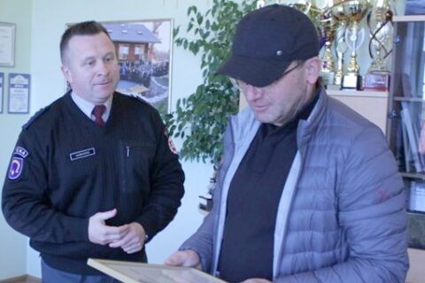 Padėkota uteniškiui, padėjusiam sulaikyti kelias dešimtis vagysčių įvykdžiusį asmenį