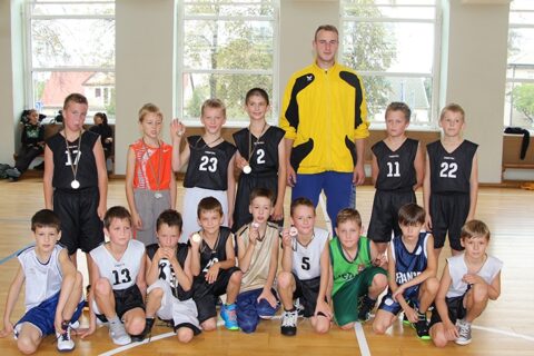 Vyko krepšinio šventė, skirta kūno kultūros ir sporto dienai