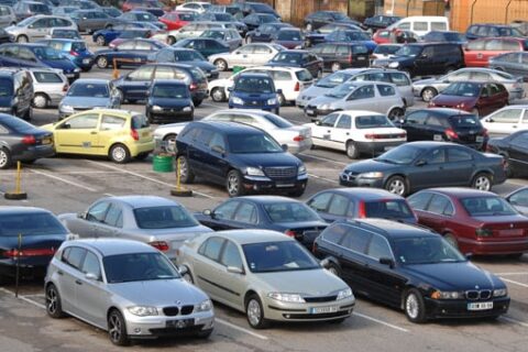 Automobilio pardavėjams – nauji pančiai