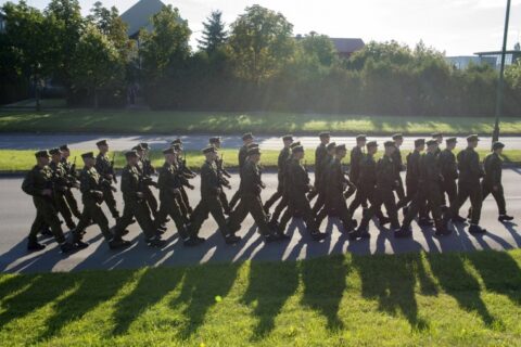 Pradedamas pasirengimas 2016 m. šaukimui į nuolatinę privalomąją pradinę karo tarnybą