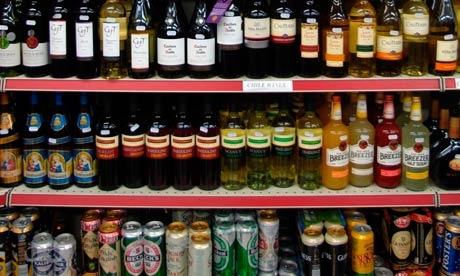 Stacionariosiose degalinėse alkoholinių gėrimų neliks nuo 2016 metų