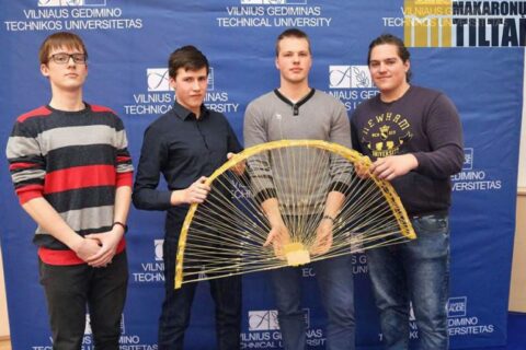 Uteniškių sukonstruotas makaronų tiltas atlaikė net 47 kilogramus