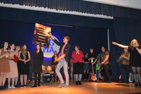 Muzikinių apdovanojimų fiestoje – jaunatviškas šėlsmas