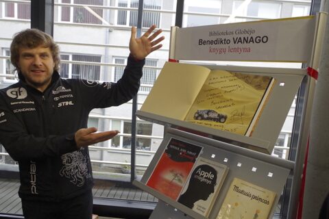 Benediktas Vanagas skatina jaunimą skaityti knygas