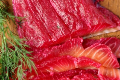Gravadlax (Gravlax) – lašiša marinuota burokėliuose