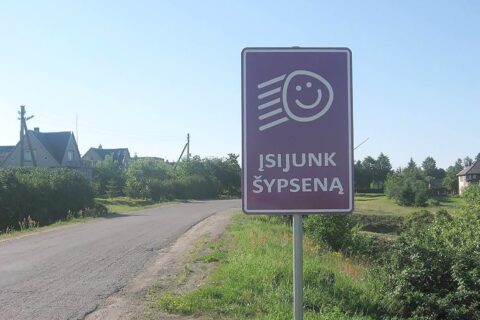 Pastatė ženklus Vaikutėnuose, Pačkėnuose ir Biliakiemyje