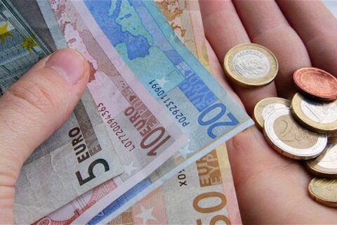 Nuo liepos mėnesio didės minimali alga