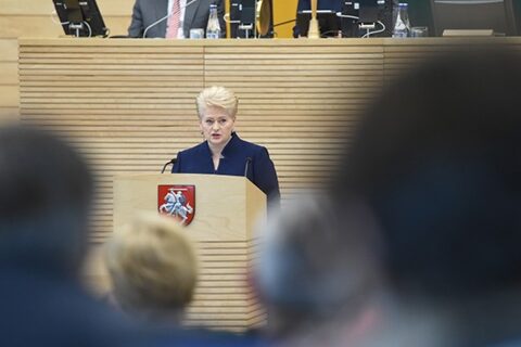Šalies vadovė perskaitė metinį pranešimą