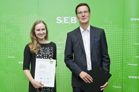 SEB bankas apdovanojo geriausius šalies abiturientus – tarp jų ir uteniškę