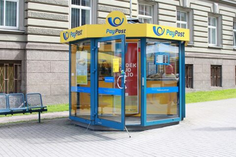 Per Lietuvos paštą ir toliau į šalį plūsta emigrantų pinigai
