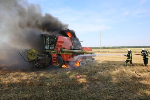 Javapjūtės pabaiga: savaitgalį degė 8 kombainai