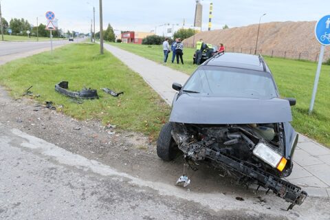 Susidūrė moterų vairuojami automobiliai