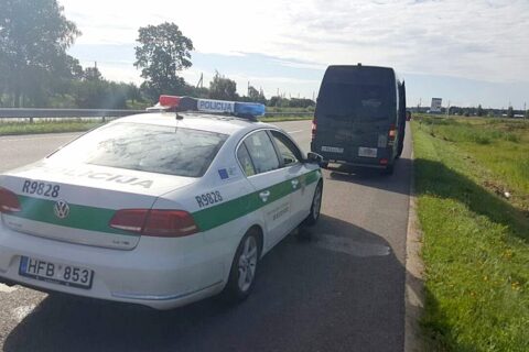 Policija sučiupo vairuotoją iš Rusijos, greitį viršijusį 30 kartų per metus