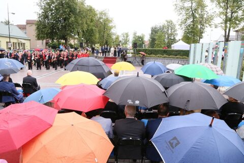 Šventinę uteniškių nuotaiką sudrumstė lietus