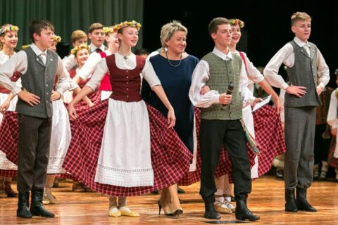 Robertai Macelienei įteikta Geriausio šokio mokytojo nominacija