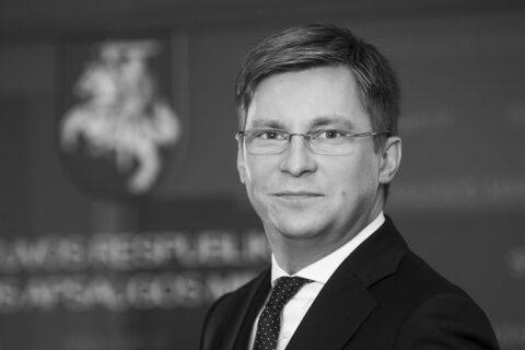 Ministras J. Požela bus laidojamas Antakalnio kapinėse