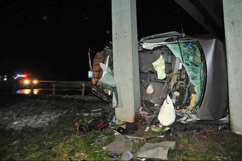 Molėtų rajone apvirto automobilis: jį vairavusi Latvijos pilietė žuvo vietoje