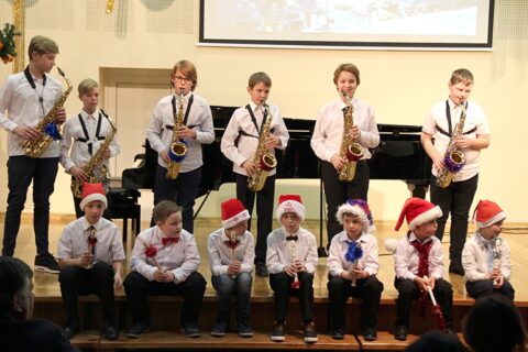 Muzikos mokyklos auklėtiniai laukia Kalėdų