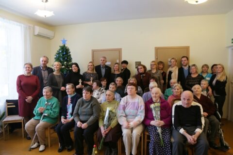 Ambasadorius Vygaudas Ušackas šiemet į Leliūnus atvežė ypatingų dovanų