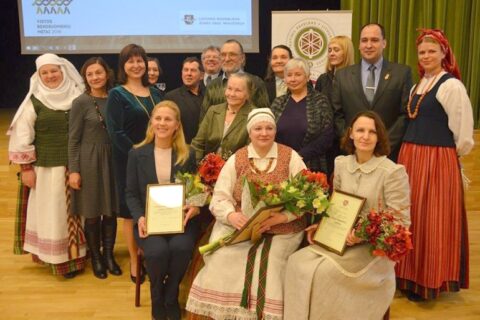 Baigiantis metams uteniškiai įvertinti premijomis už triūsą
