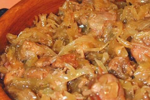 Raugintų kopūstų troškinys