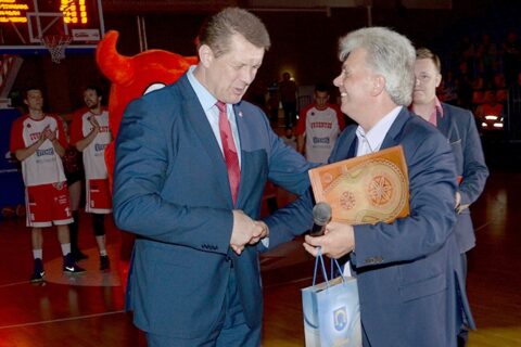 Meras A. Katinas pasižadėjo: viešai paskaitys savo sukurtą odę