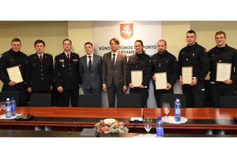Apdovanoti stipriausi Lietuvos ugniagesiai gelbėtojai