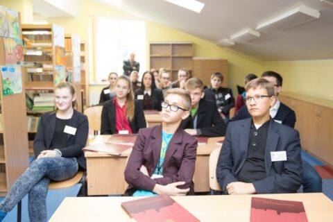 Prasidės konsultacijos dėl mokslo metų trukmės