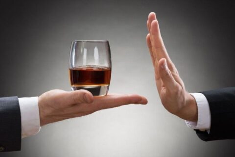 Vyriausybė pritarė alkoholio vartojimo mažinimo priemonėms