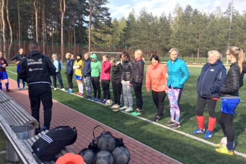 Futbolo piramidė Utenoje kyla: jungiasi ir moterys