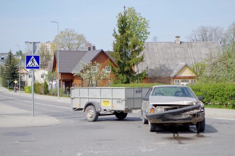 Avaringa sankryža pažymėta dar vienu eismo įvykiu