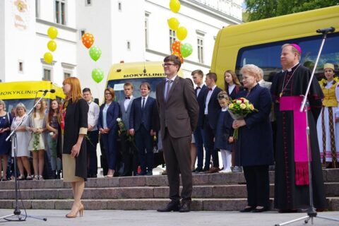 Savivaldybėms perduoti nauji mokykliniai autobusai