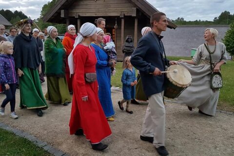 Stripeikiuose pažymėta medkopio pabaiga